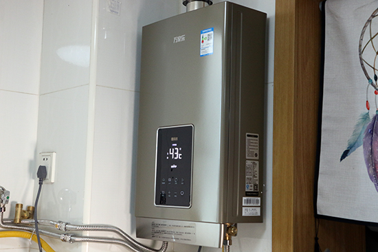 一個萬家樂零冷水講解視頻，外加一篇千字評測問，足夠了！