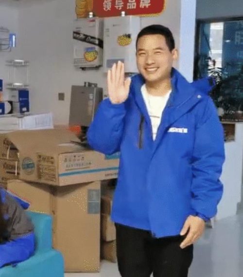 三萬份溫暖 | 厚厚的龍勝管沖鋒衣暖你整個(gè)寒冬