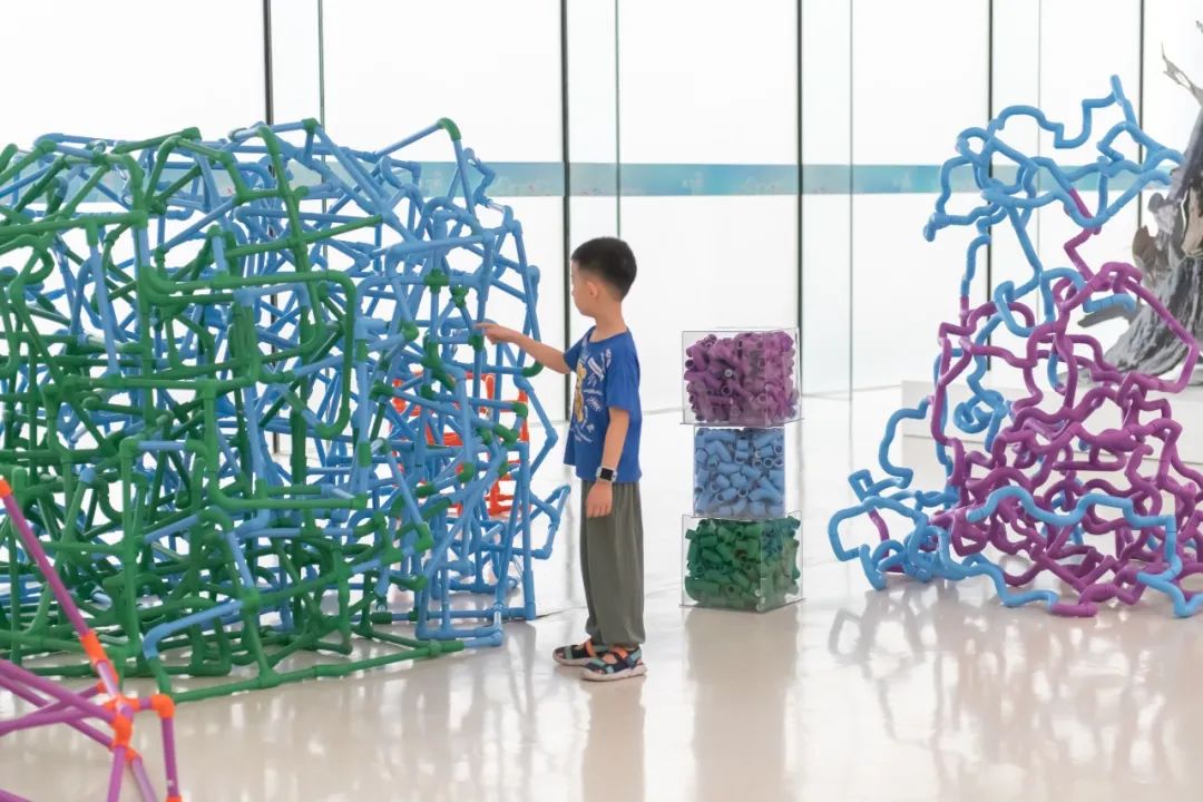 來雙奧館看龍勝管在“Colourful Cube”的藝術美學吧！